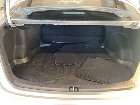 Used 2022 Toyota Corolla SE image 8