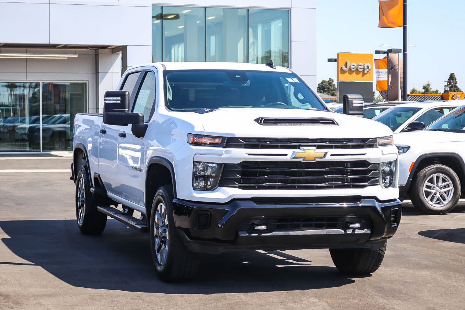 Used 2024 Chevrolet Silverado 2500 Custom w/ Custom Value Package AWD/4WD image 3