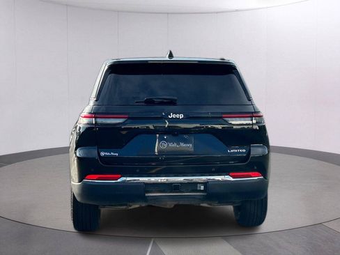 Used 2024 Jeep Grand Cherokee Limited RWD image 4