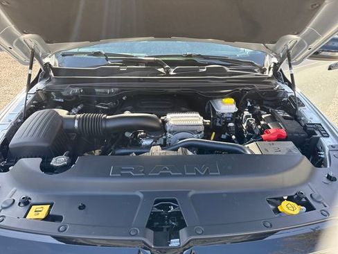 New 2026 RAM 1500 4x4 Crew Cab image 28