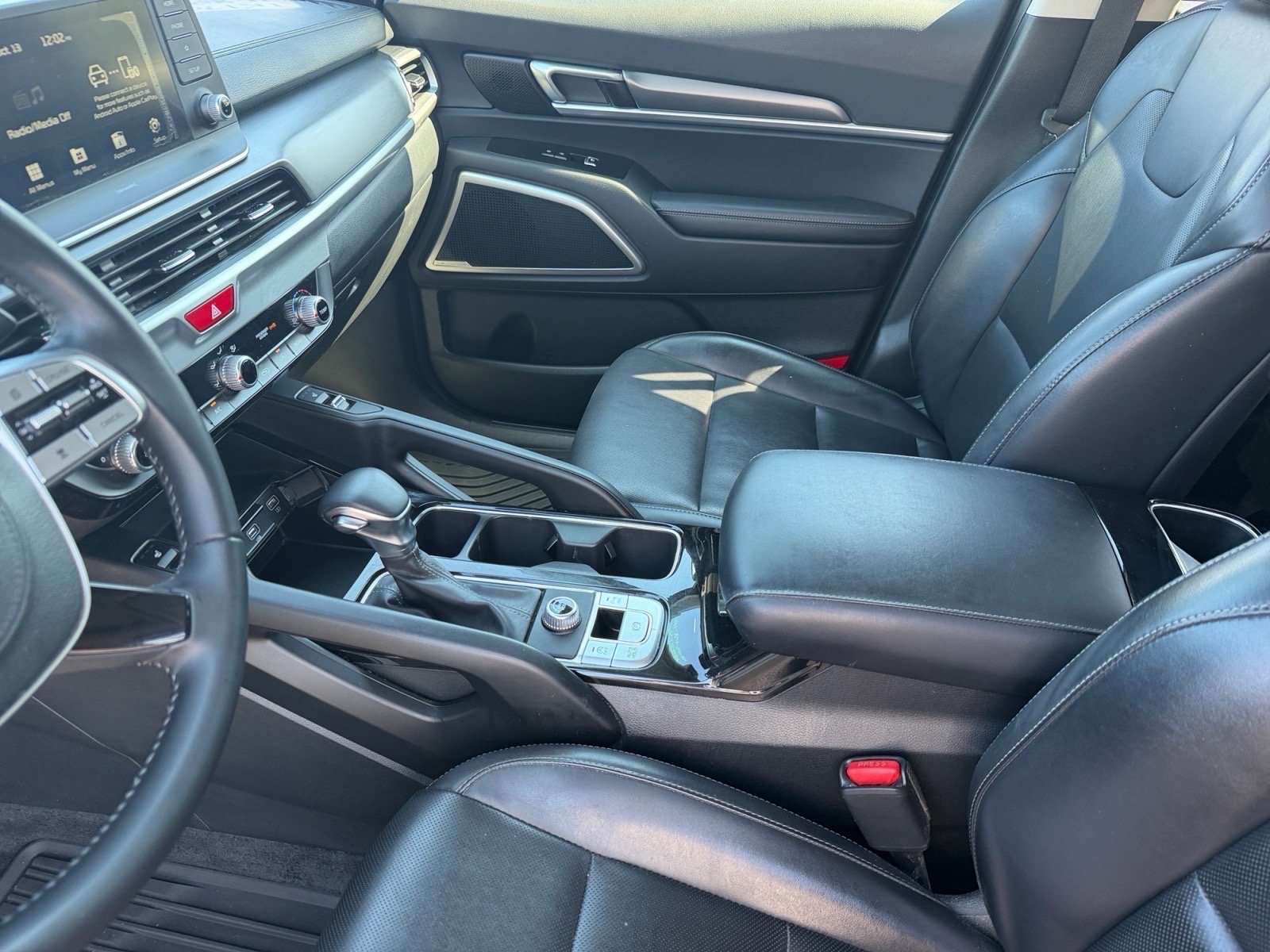 Used 2021 Kia Telluride S FWD image 12
