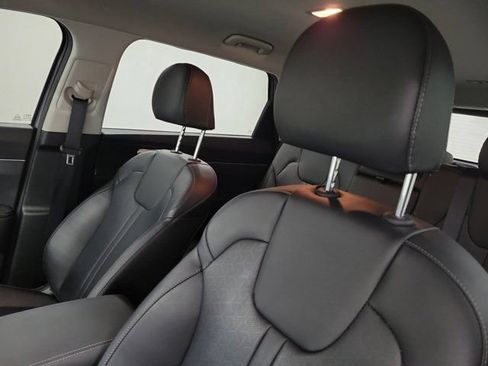 Certified 2022 Kia Sorento S FWD image 20