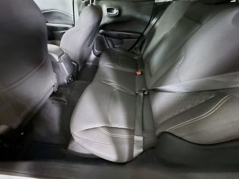 Used 2018 Jeep Compass Sport w/ Tech Group FWD image 26