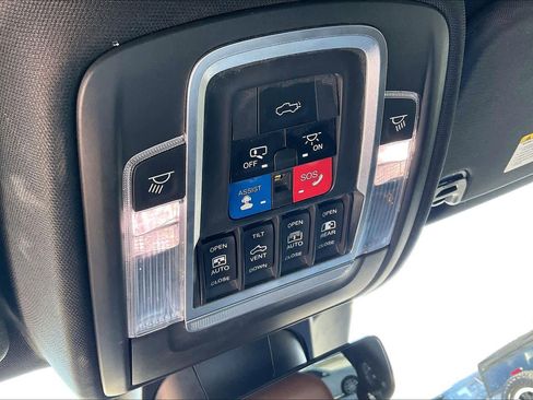 Used 2020 RAM 1500 Limited image 32