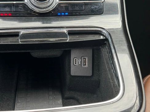 Used 2023 Lincoln Nautilus Reserve w/ Luxury Package image 32