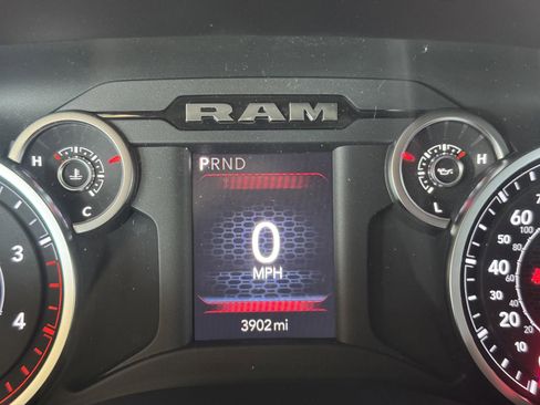 Used 2025 RAM 3500 Lone Star image 10