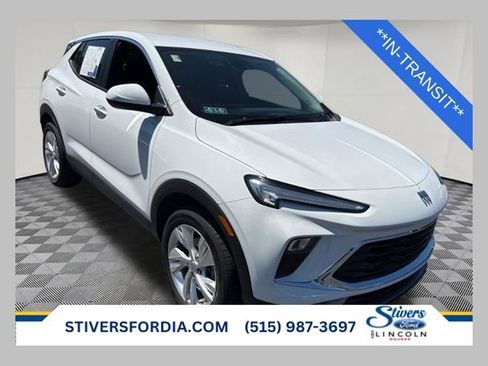 Used 2024 Buick Encore GX Preferred AWD/4WD image 1