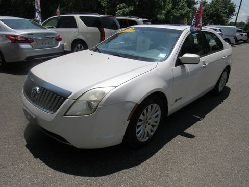 Used 2010 Mercury Milan Hybrid FWD image 1