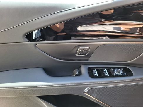 New 2026 Lincoln Nautilus Premier w/ Jet Appearance Package AWD/4WD image 9