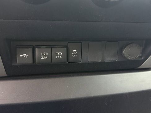 Used 2020 Toyota Tundra SR5 AWD/4WD image 21