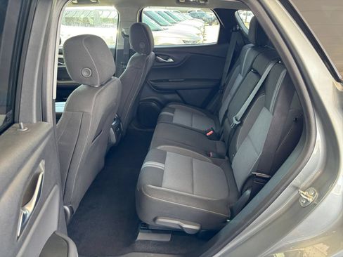Used 2025 Chevrolet Blazer LT FWD image 27