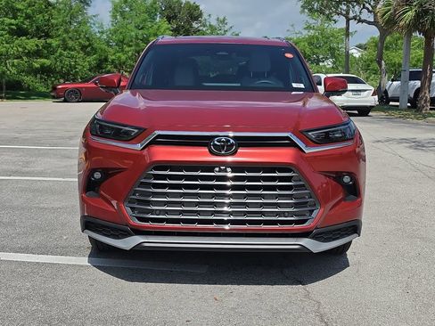 New 2026 Toyota Grand Highlander AWD Hybrid image 2