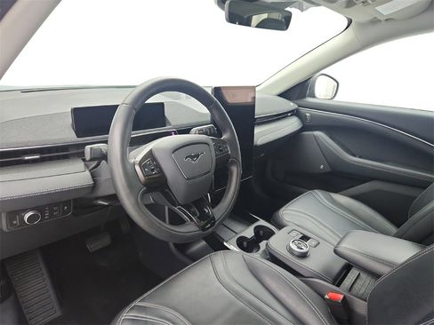 Used 2021 Ford Mustang Mach-E Premium image 10