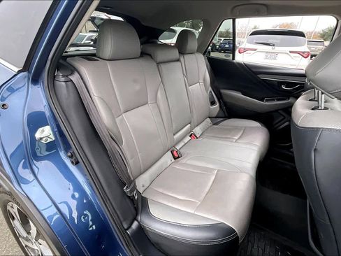 Used 2022 Subaru Outback Limited image 29