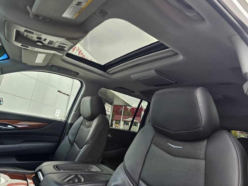 Used 2016 Cadillac Escalade ESV Luxury AWD/4WD image 22