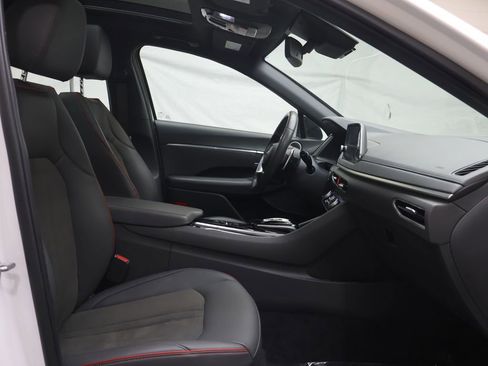 Used 2023 Hyundai Sonata SEL Plus image 9