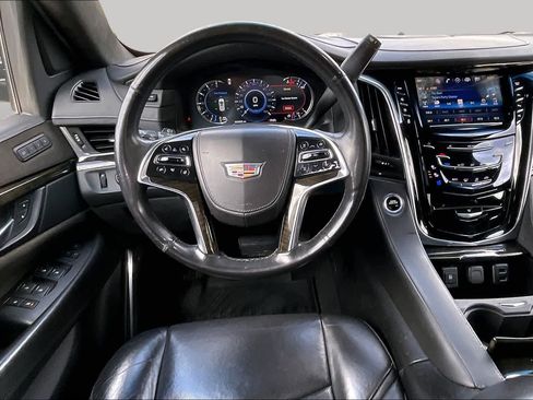 Used 2018 Cadillac Escalade ESV Platinum AWD/4WD image 6