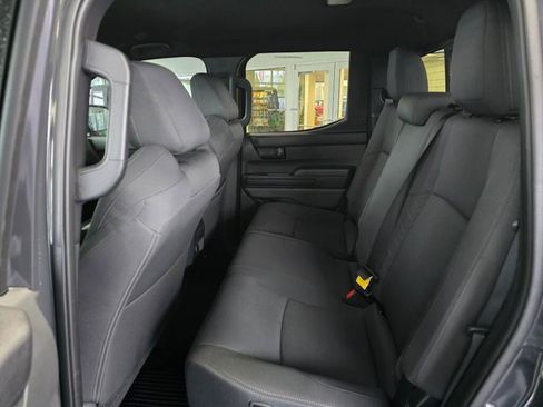 Used 2024 Toyota Tacoma SR5 AWD/4WD image 34
