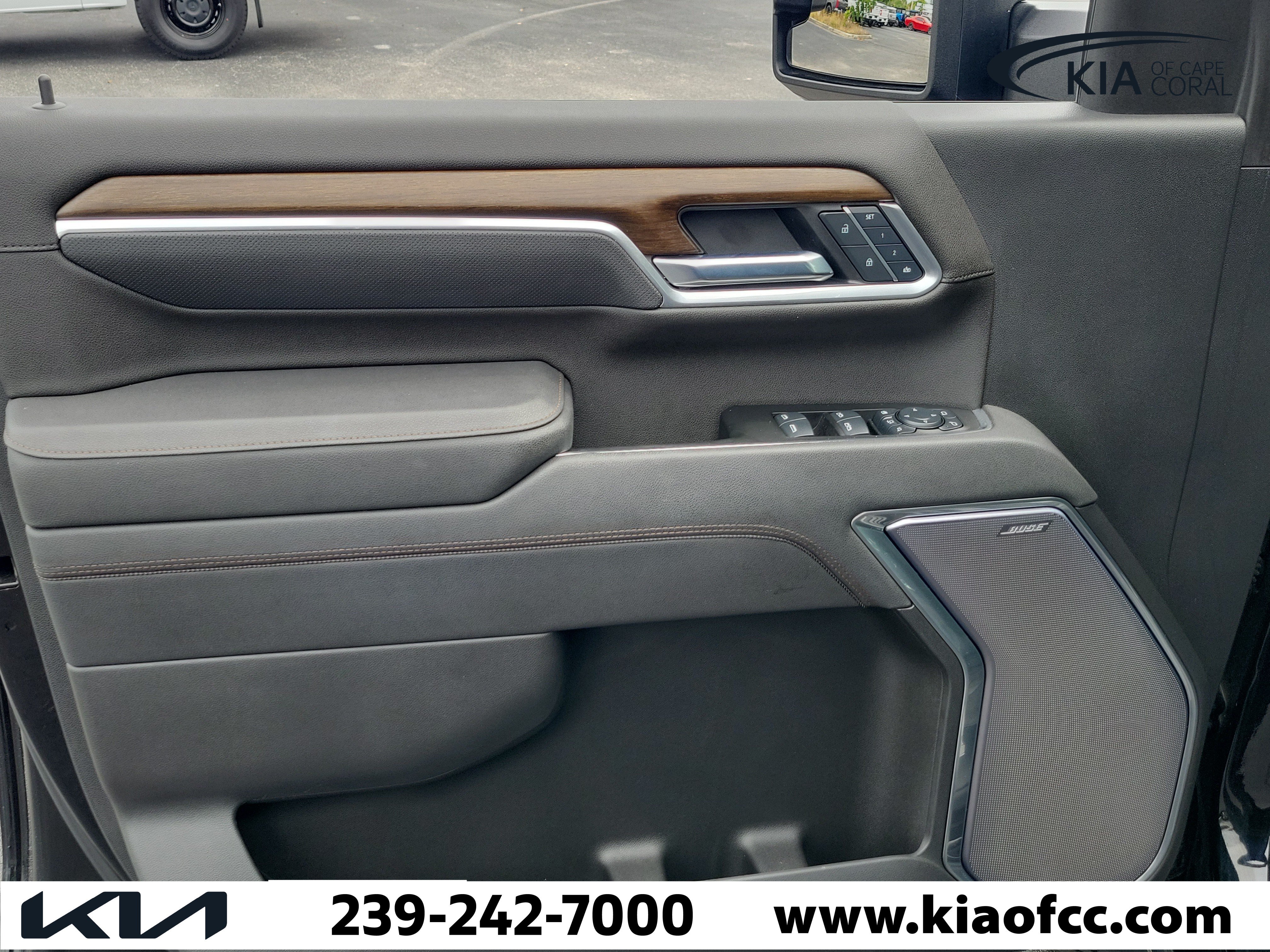 Used 2025 Chevrolet Silverado 2500 High Country w/ Midnight Edition AWD/4WD image 22
