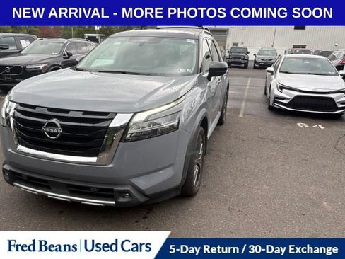 Used 2022 Nissan Pathfinder SL w/ SL Premium Package AWD/4WD image 1