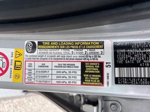 Used 2019 Toyota Camry LE FWD image 13