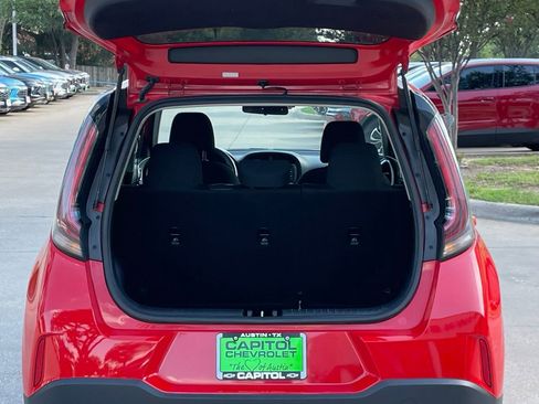 Used 2024 Kia Soul LX w/ Option Group 015 FWD image 24