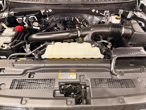 Used 2025 Ford Expedition Max Active AWD/4WD image 7