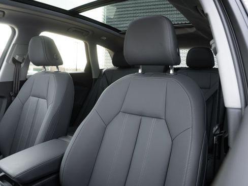 Certified 2025 Audi Q5 Premium Plus w/ Premium Plus image 24