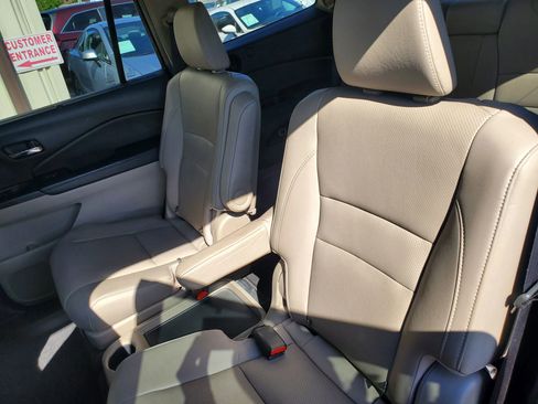 Used 2017 Honda Pilot Elite image 32