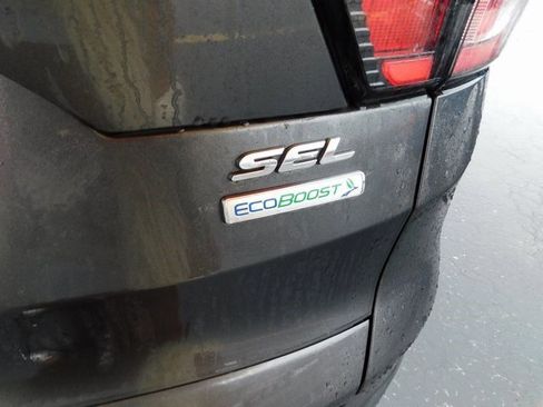 Used 2018 Ford Escape SEL image 8