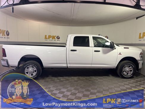 Used 2025 RAM 2500 Tradesman w/ Chrome Appearance Group image 9