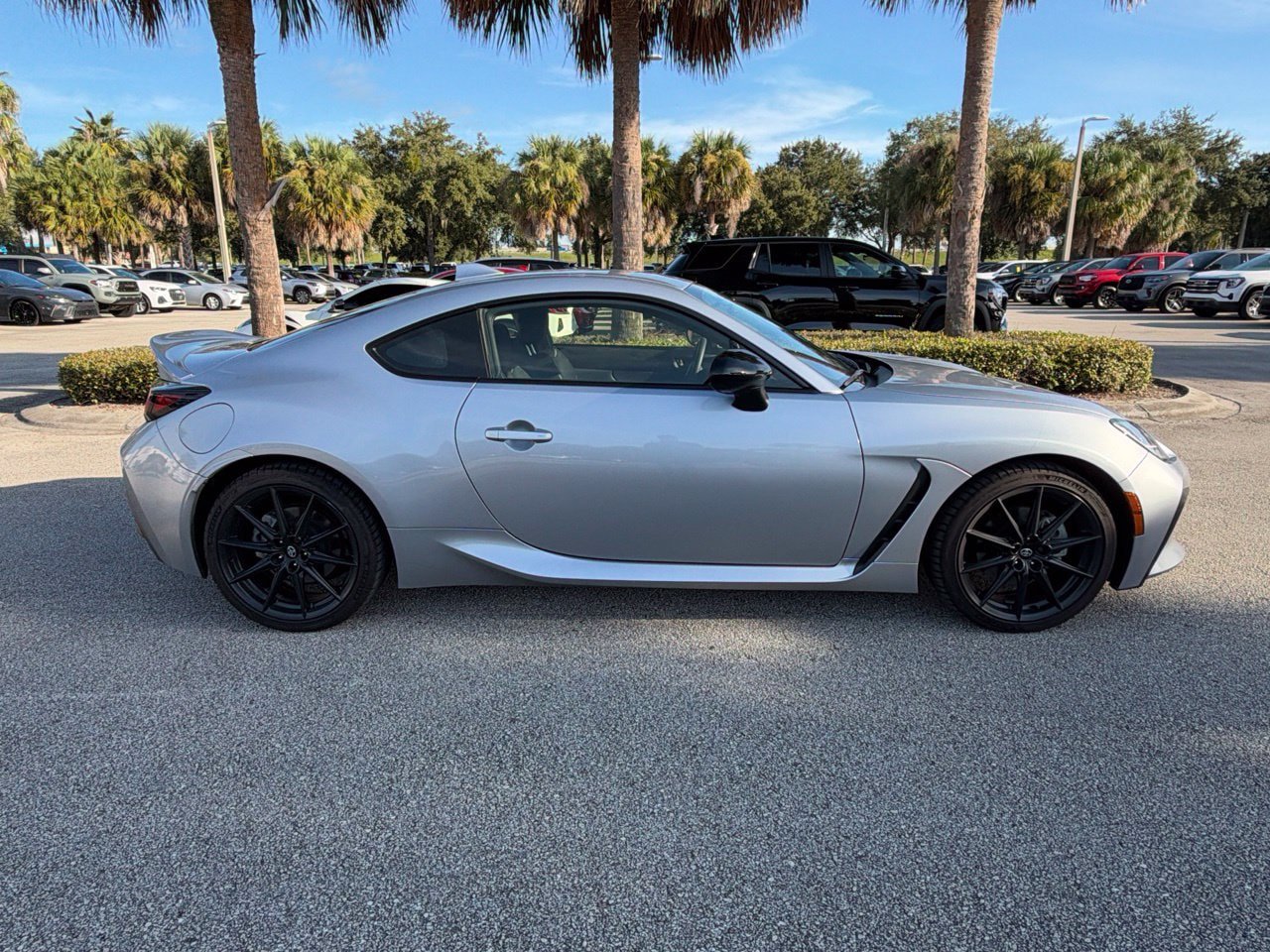 Used 2025 Toyota GR86 Premium RWD image 4