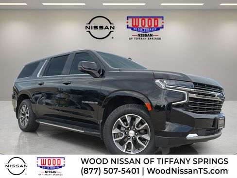 Used 2021 Chevrolet Suburban LT w/ LT Signature Package AWD/4WD image 1