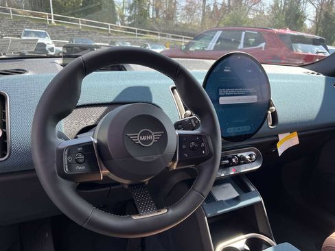 Used 2025 MINI Cooper Countryman S image 13