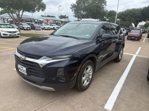 Used 2020 Chevrolet Blazer LT w/ LPO, Floor Liner Package FWD image 3