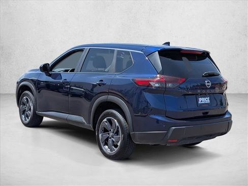 Used 2025 Nissan Rogue SV FWD image 9