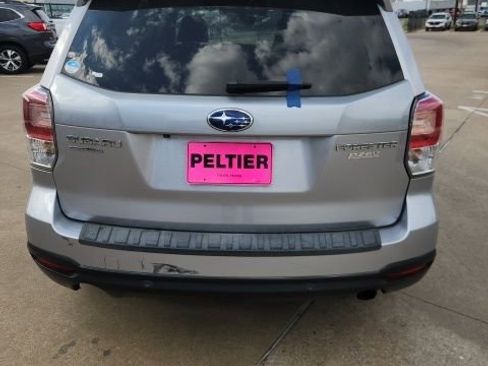 Used 2017 Subaru Forester 2.5i Touring image 6