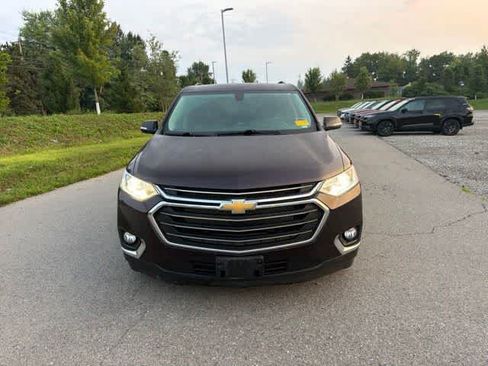 Used 2021 Chevrolet Traverse LT AWD/4WD image 2