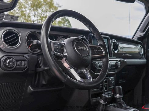 Used 2022 Jeep Wrangler Unlimited Sahara w/ Cold Weather Group AWD/4WD image 22