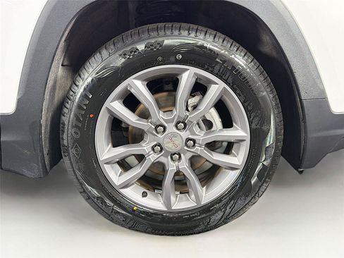 Used 2022 GMC Terrain SLT w/ Tech Package AWD/4WD image 35