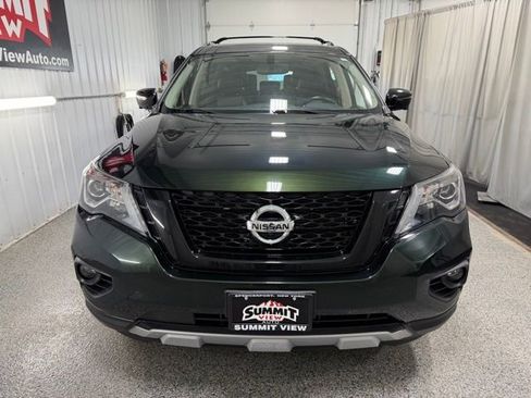Used 2020 Nissan Pathfinder SL image 2