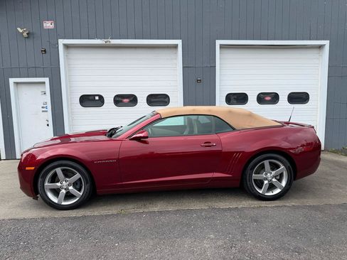 Used 2011 Chevrolet Camaro LT RWD image 8