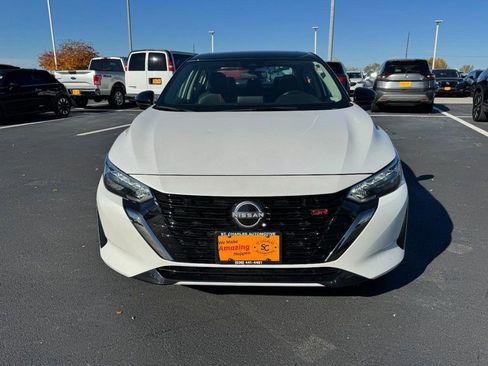Used 2024 Nissan Sentra SR w/ SR Premium Package image 9