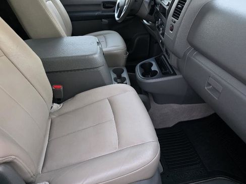 Used 2019 Nissan NV 3500 SL RWD image 11