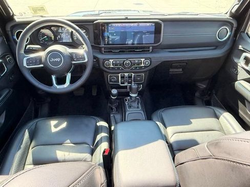 Used 2024 Jeep Wrangler High Altitude AWD/4WD image 13