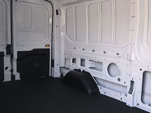 New 2025 Ford Transit 250 148 Medium Roof image 15