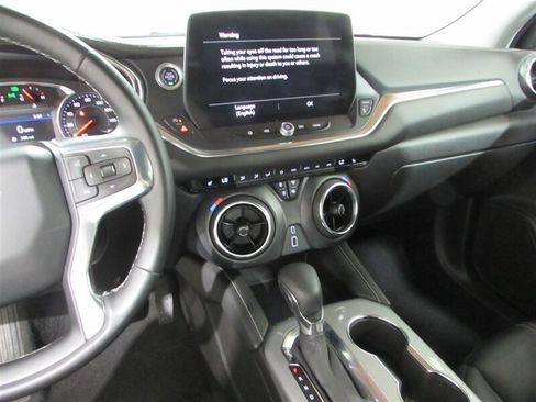 Used 2024 Chevrolet Blazer LT image 30