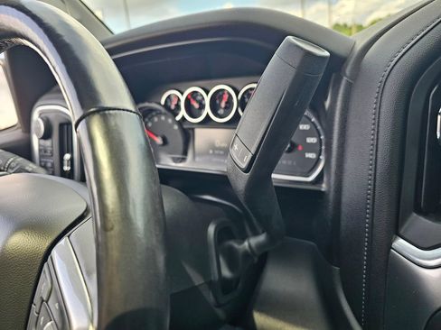 Certified 2020 Chevrolet Silverado 1500 LT Trail Boss AWD/4WD image 30