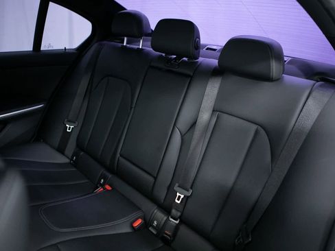 Used 2023 BMW 330i Sedan w/ M Sport Package image 27