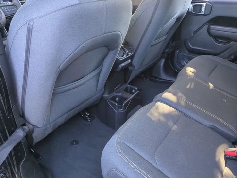 Used 2024 Jeep Wrangler Sport S image 19